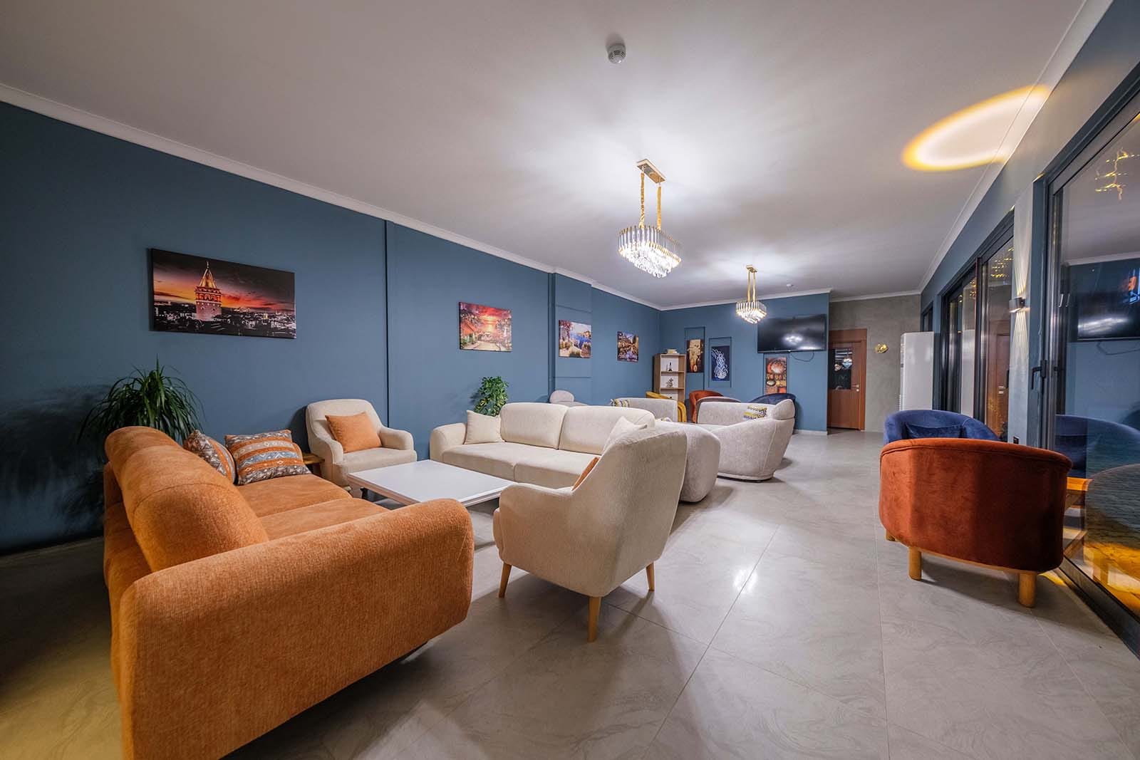Hanzade Hotel Edremit karşılama salonu